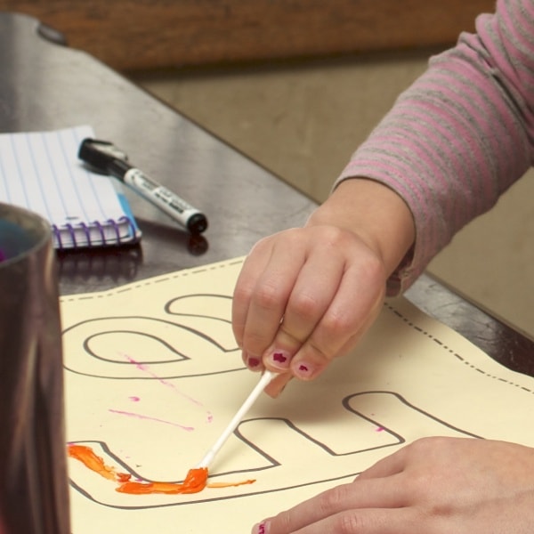 letter e rainbow writing