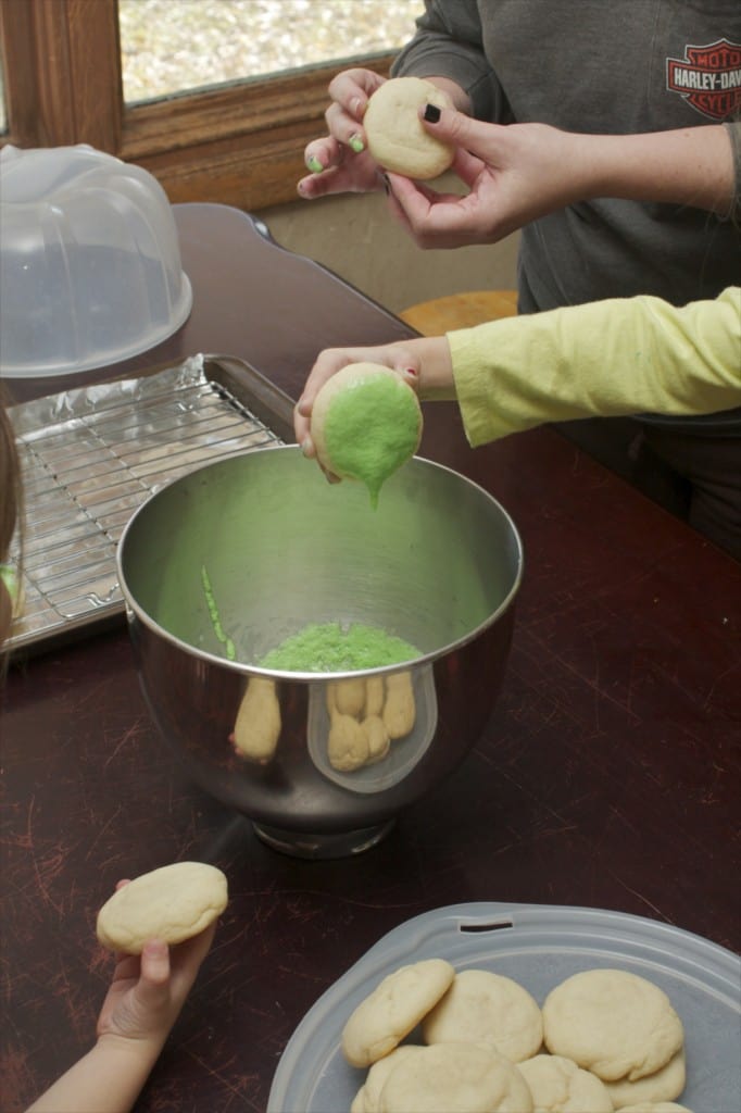 glazing sugar cookies