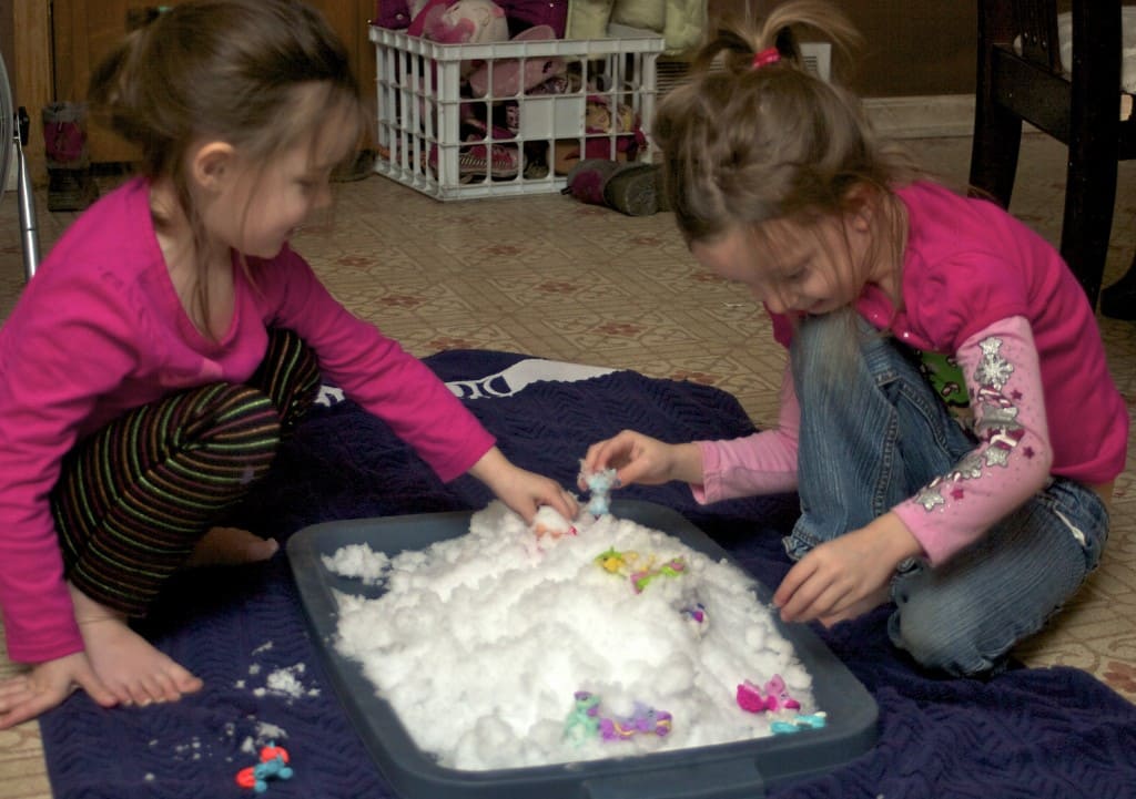 letter I sensory play activity