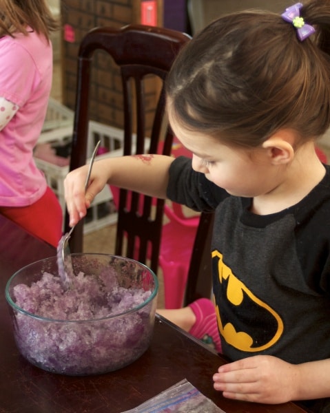 frozen jelly sensory play