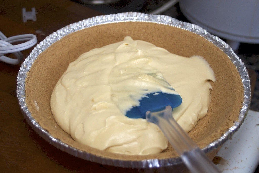 kiwi lemon cheesecake. Baking with preschoolers