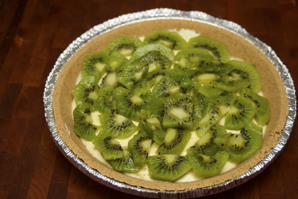 kiwi lemon cheesecake. Baking with preschoolers