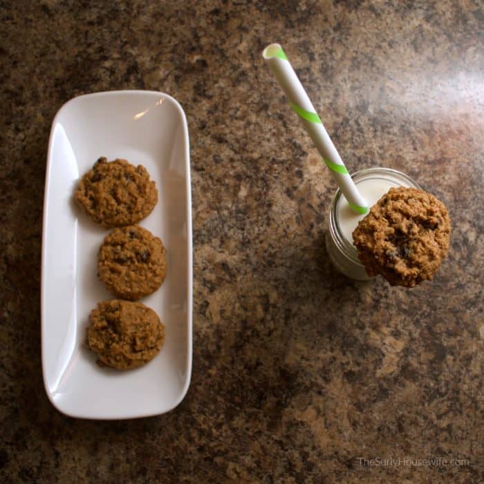 oatmeal raisin cookies with milk
