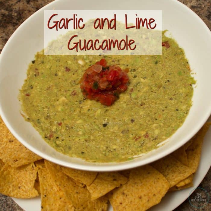 Garlic and lime guacamole, a delicious and easy guacamole recipe that comes together in just one hour!! 