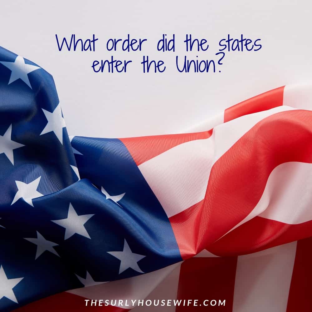 Searching for the statehood order for the 50 states? If you are a homeschool mom looking for a printable list of the 50 States, don't miss this post!